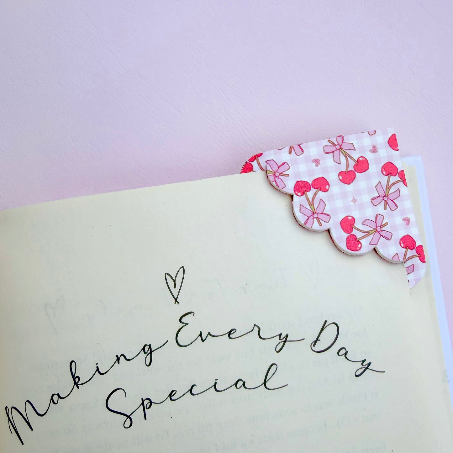 Corner Bookmark Die Glitter Glitter On The Wall Exclusive
