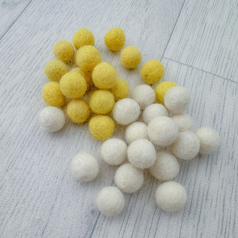 1cm Wool Felt Balls