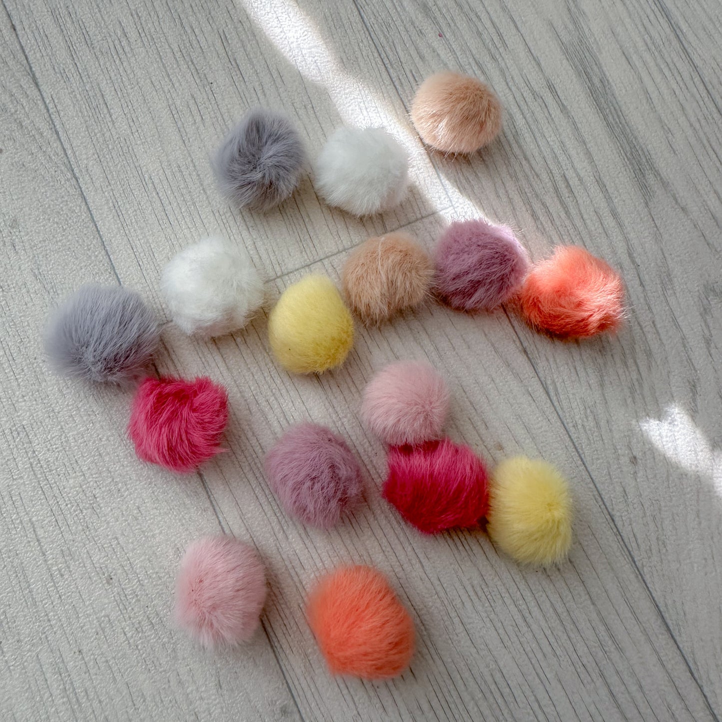 Dinky Faux Fur Pom Poms Bunny Tails