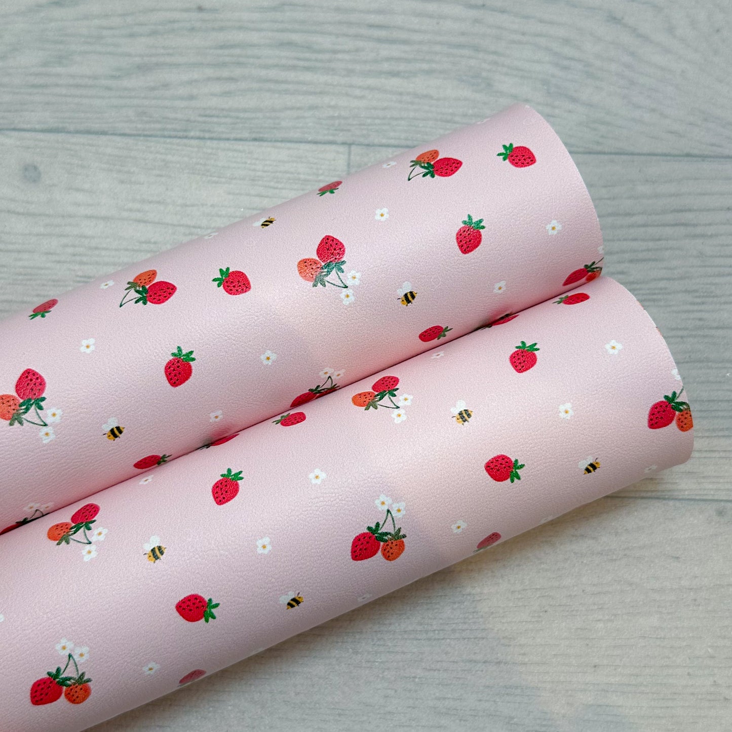 Strawberry Daisies Leatherette