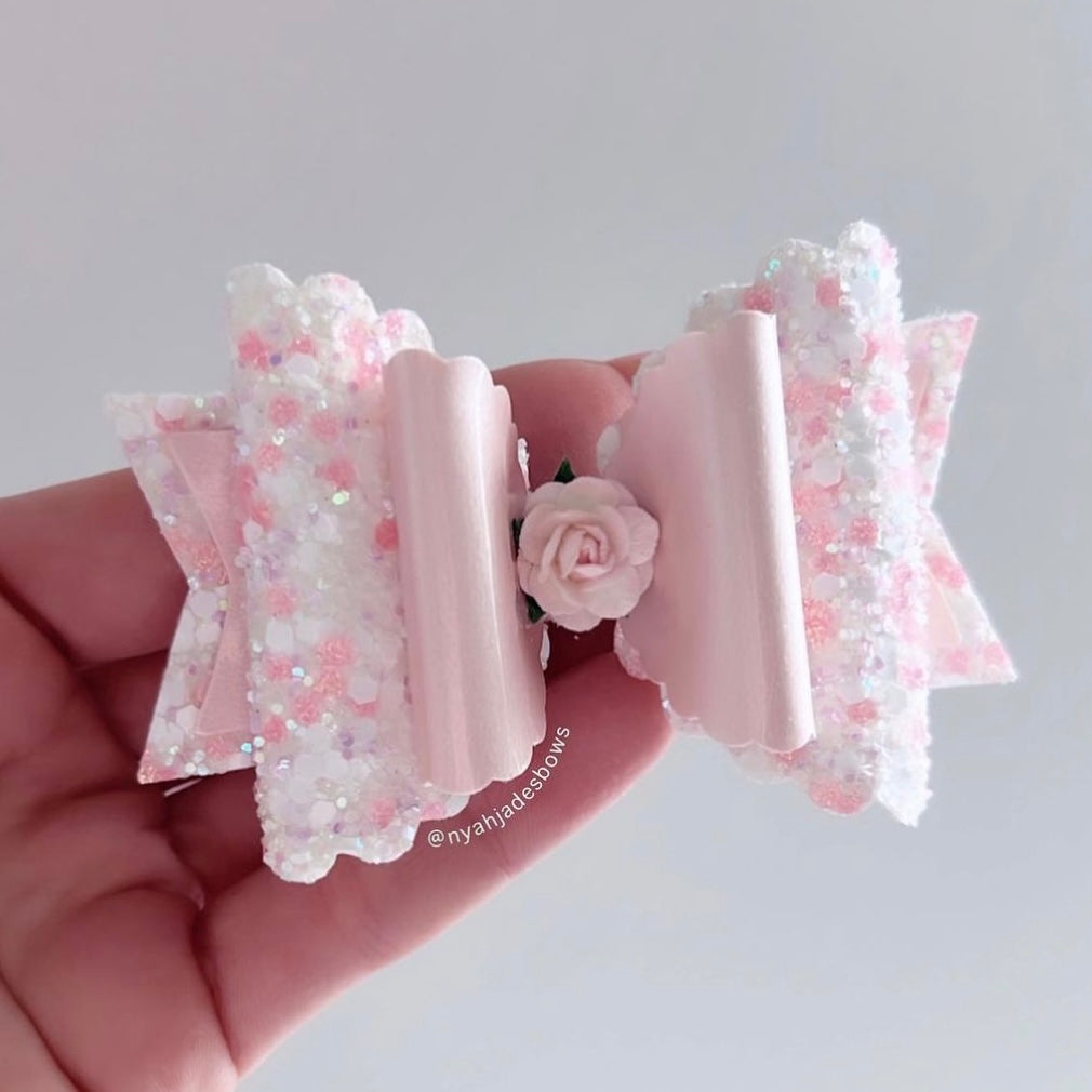 Dolly Scalloped Bow Die Trio 3 Sizes Felt-Better