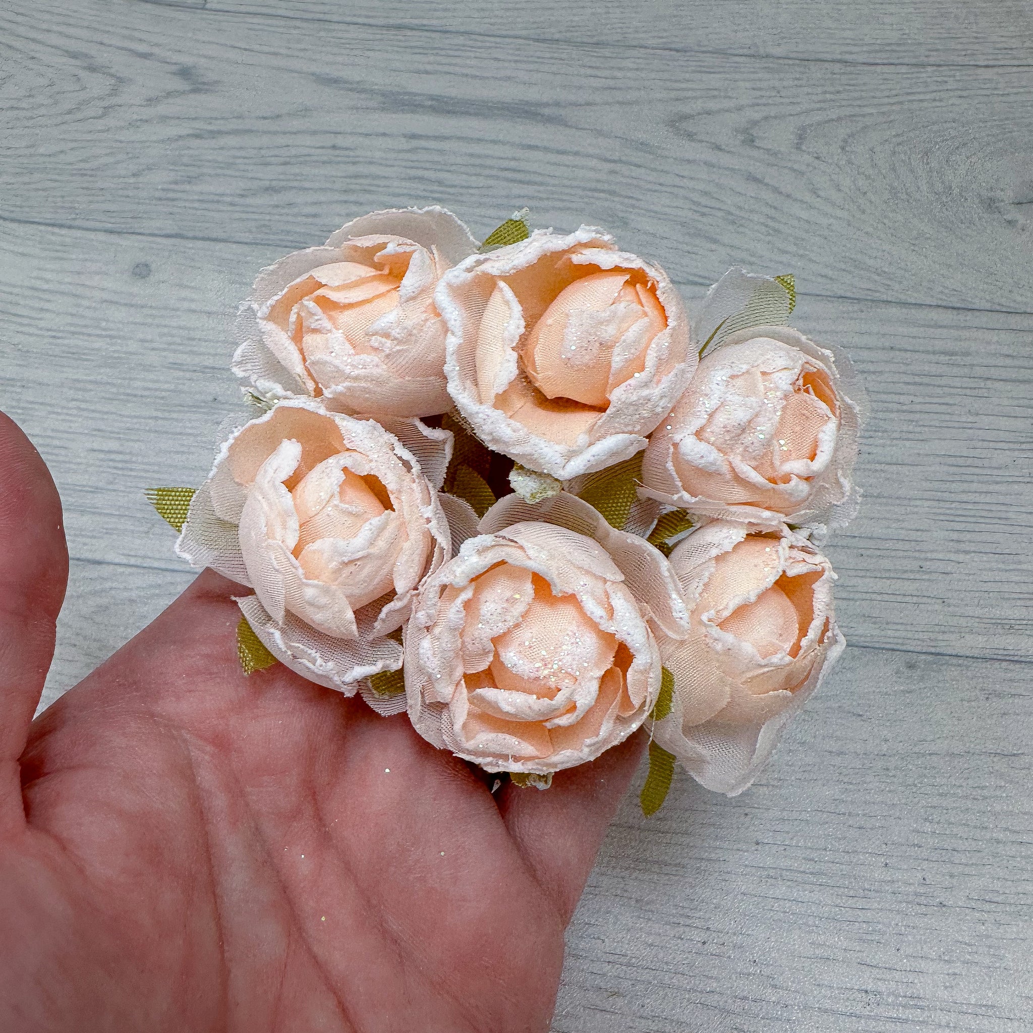 Silk Roses Peach Glitter
