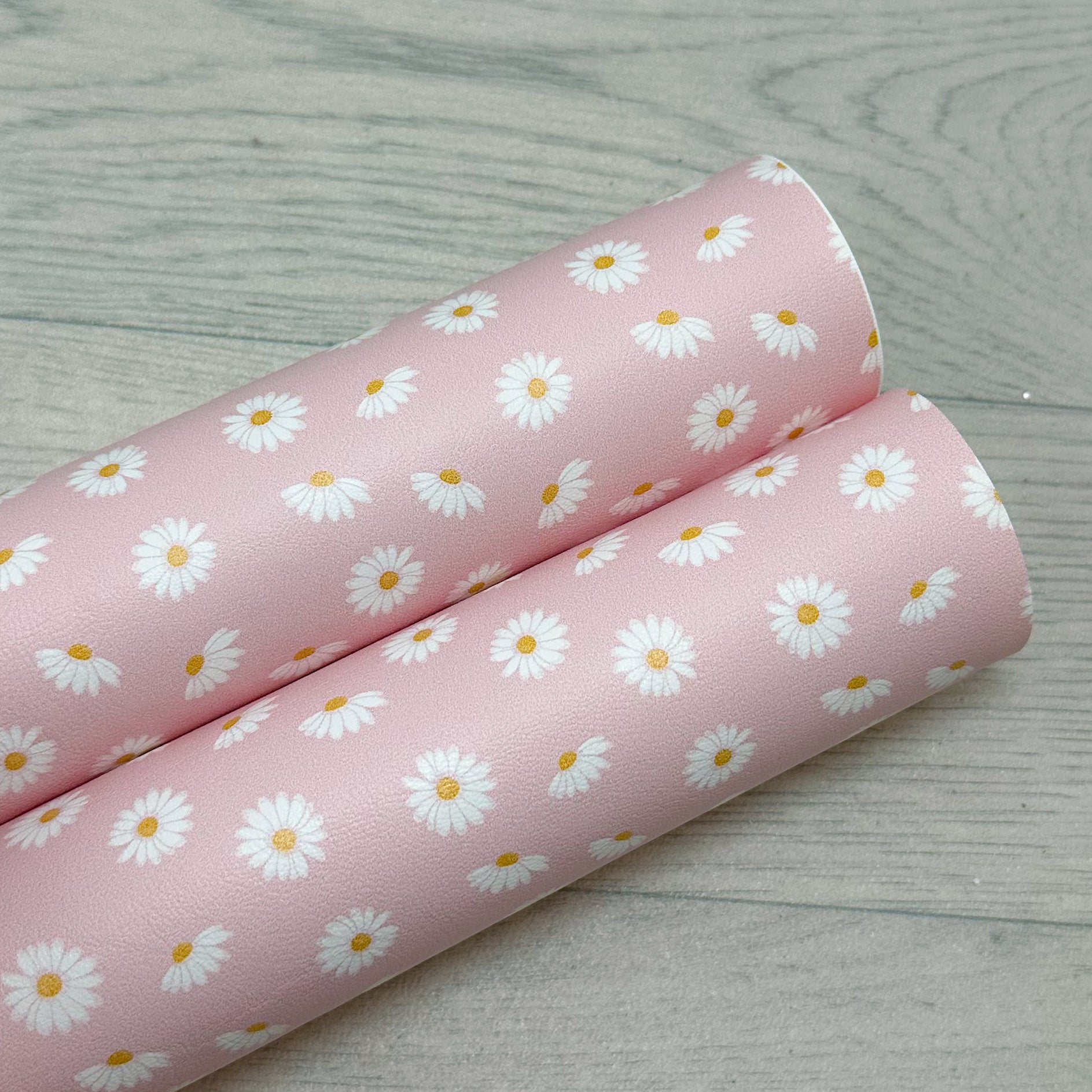 Pretty Daisy Leatherette