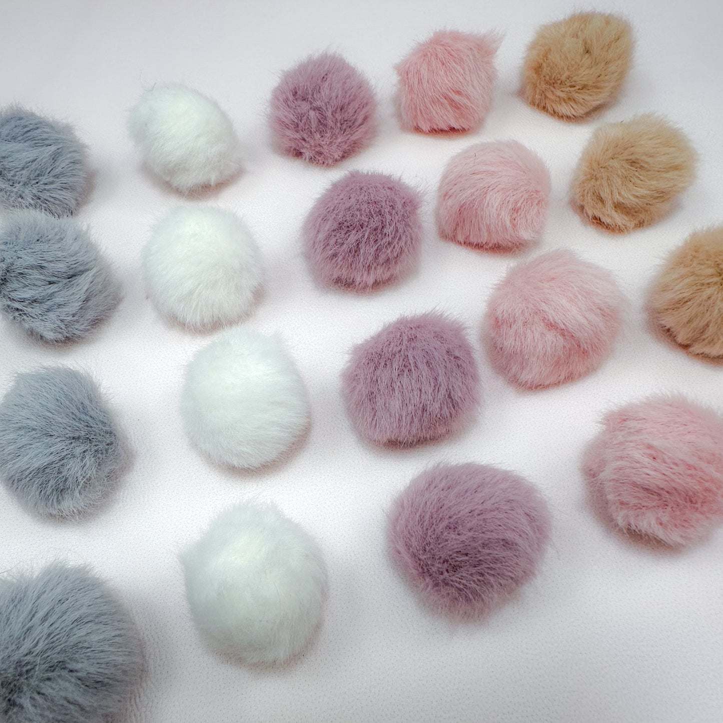 Dinky Faux Fur Pom Poms Bunny Tails