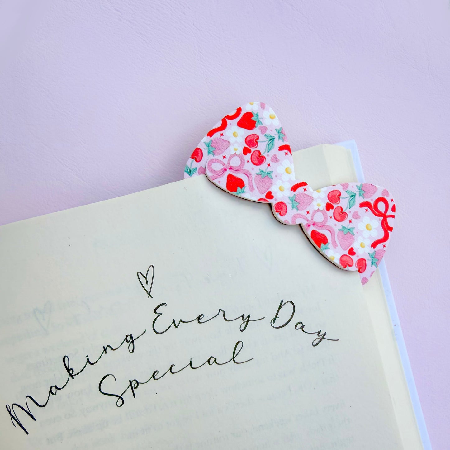Corner Bookmark Die Glitter Glitter On The Wall Exclusive