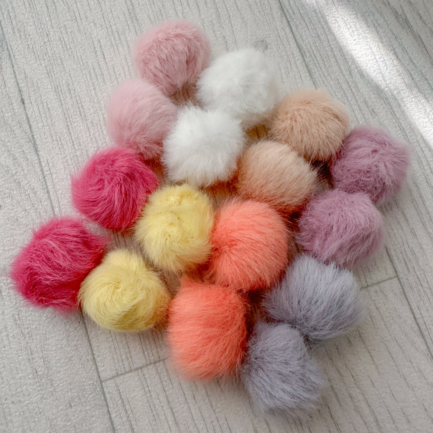 Dinky Faux Fur Pom Poms Bunny Tails