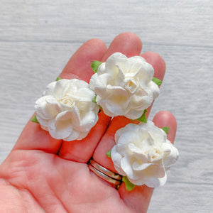 White Wonderlust Rose Mulberry Flowers 25mm (10)