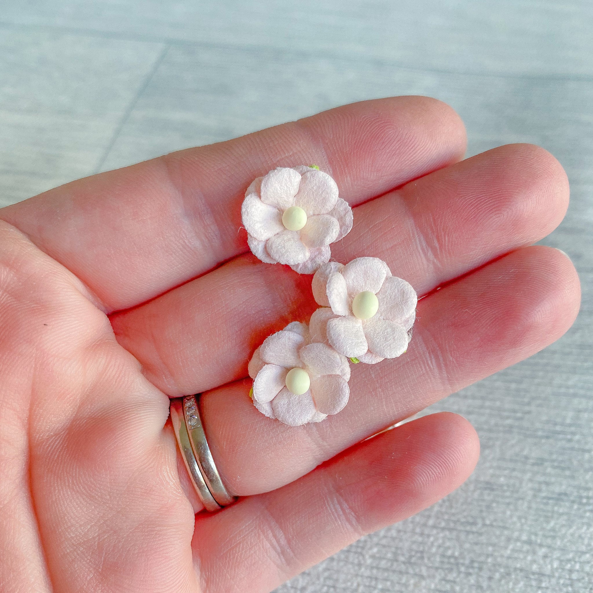 Blush Sweetheart Blooms Mulberry Flowers 10mm (10)