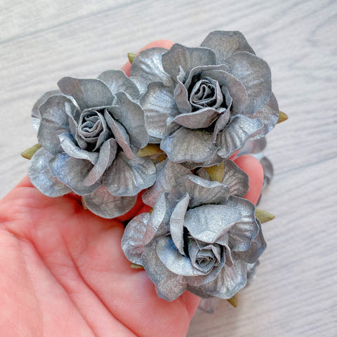 Metallic Silver Country Rose Mulberry Flowers 50mm (5)