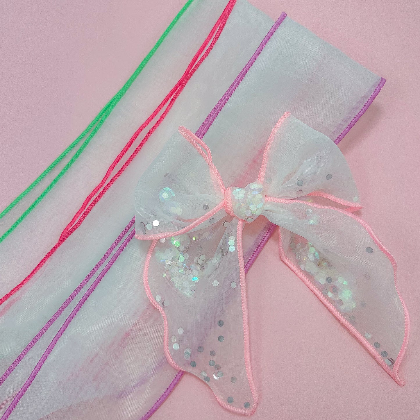 White Organza Shaker With Coloured Edge Bow Strips